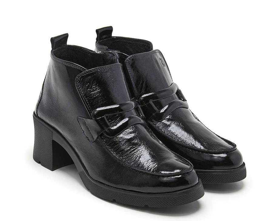 Woman 24hrs | Patent Leather Ankle Boot Instet Ornament.