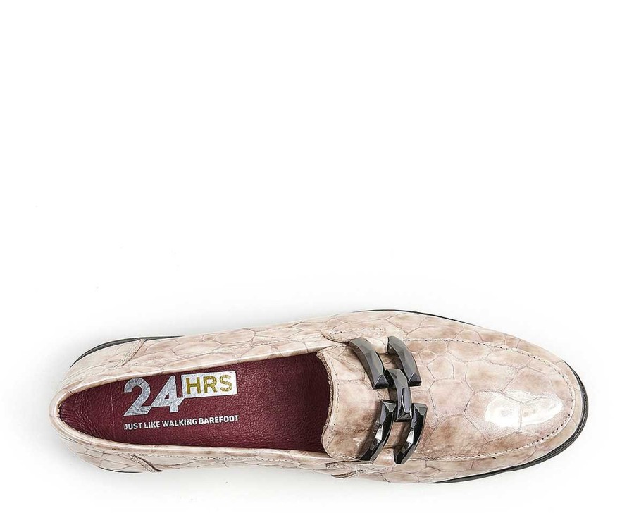 Woman 24hrs | Coconut Finish Patent Leather Moccasin Metallic Trim.