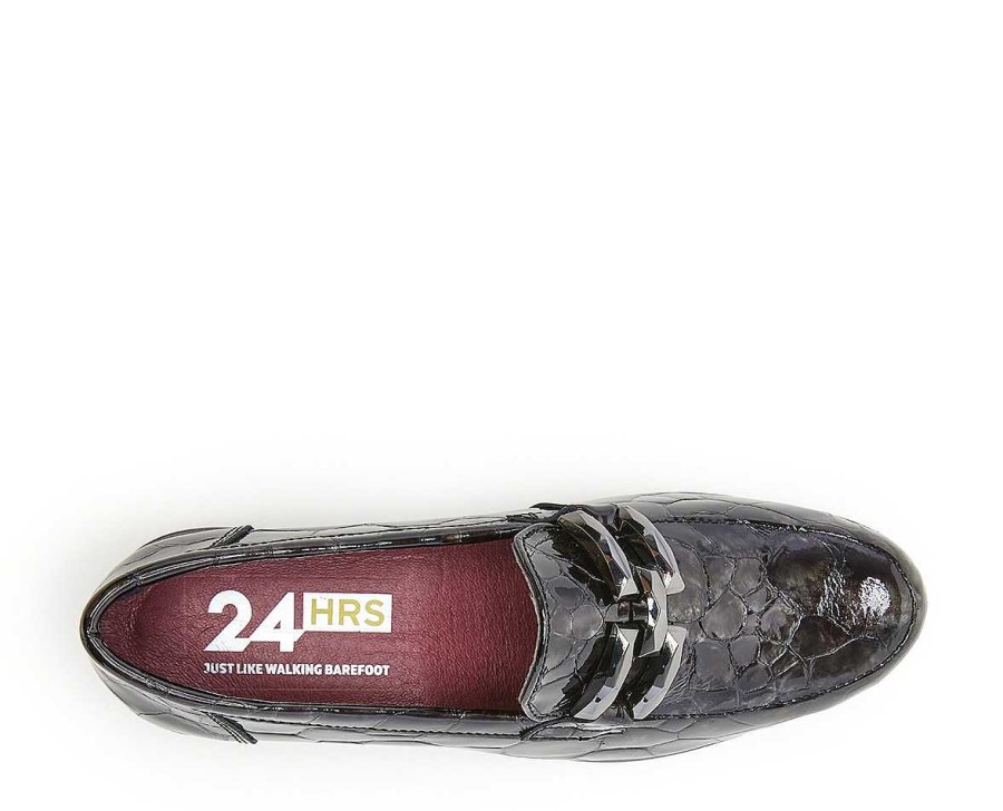 Woman 24hrs | Coconut Finish Patent Leather Metallic Trim.